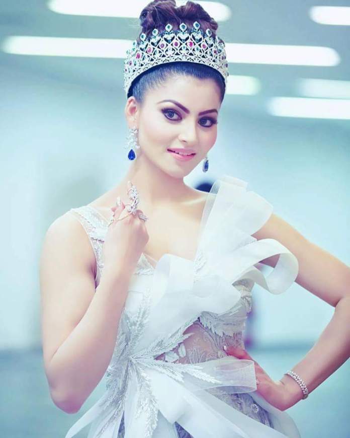 Urvashi Rautela Bikini Pics