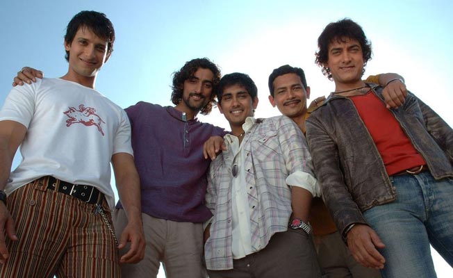 10-times-aamir-khan-proved-that-he-is-truly-the-king-of-versatility-in-bollywood1 10-times-aamir-khan-proved-that-he-is-truly-the-king-of-versatility-in-bollywood1
