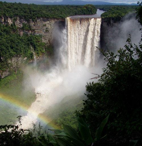 15-most-breathtaking-waterfalls-from-around-the-world 15-most-breathtaking-waterfalls-from-around-the-world