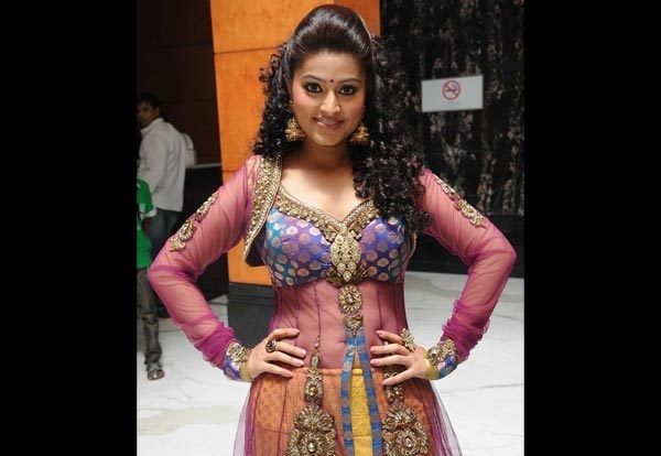 Sneha Prasanna In Transparent Dress Sneha Prasanna In Transparent Dress