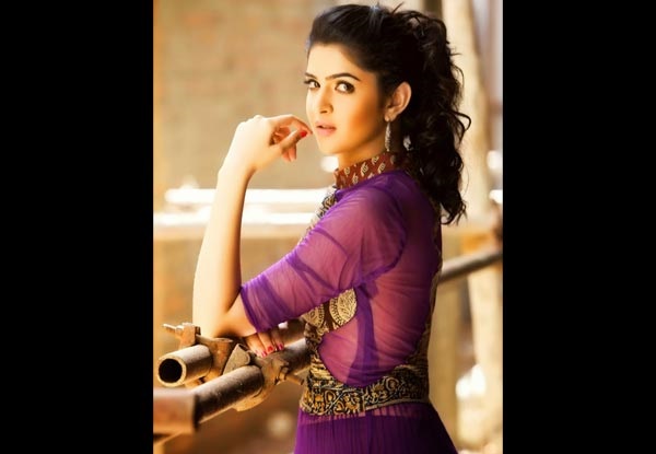 Deeksha Seth In Transparent Dress Deeksha Seth In Transparent Dress