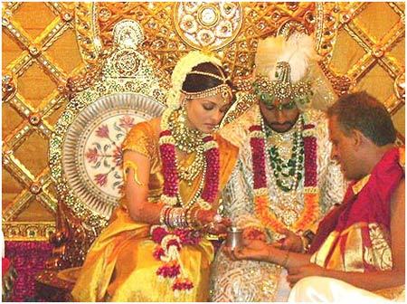 Aishwarya Rai’s Bridal Look Aishwarya Rai’s Bridal Look
