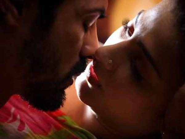 Arjun Rampal and Shruti Hassan Kiss Arjun Rampal and Shruti Hassan Kiss.