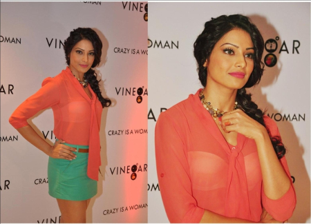 Bollywood Actresses Caught in Transparent Dresses