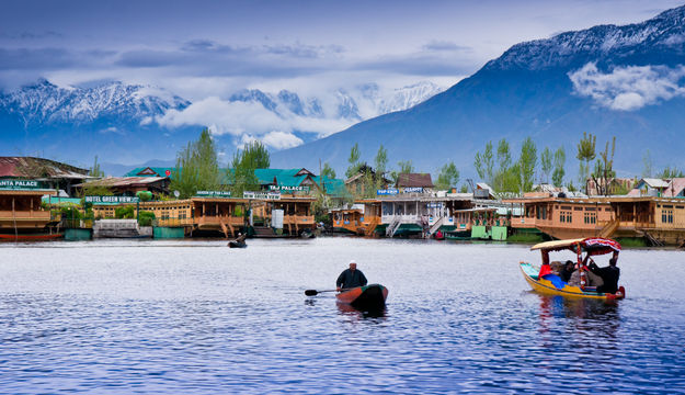  Dal Lake