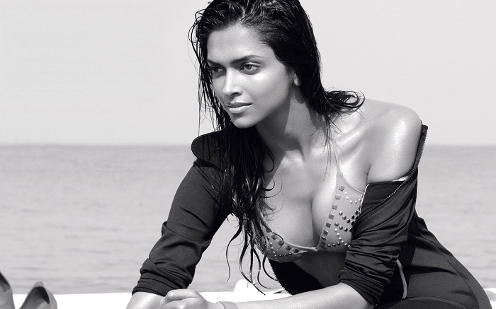 DEEPIKA PADUKONE IN BIKINI