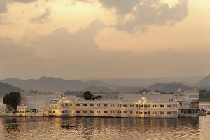 Discover the regal splendour of Udaipur