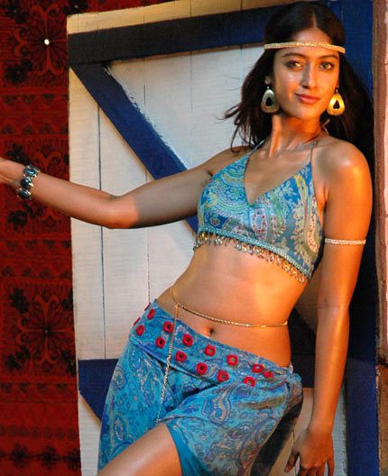 ileana D’Cruz Latest Hot Navel Show Photo In Munna