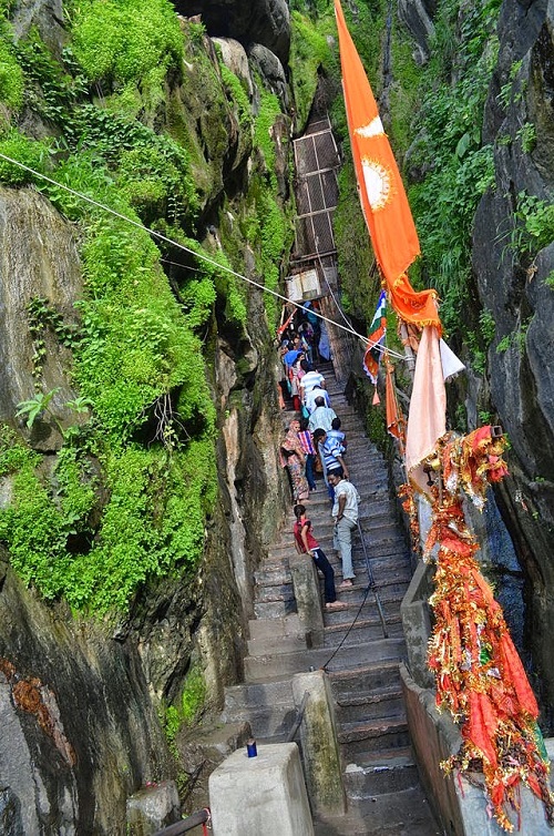 परशुराम महदेव गुफा मंदिर