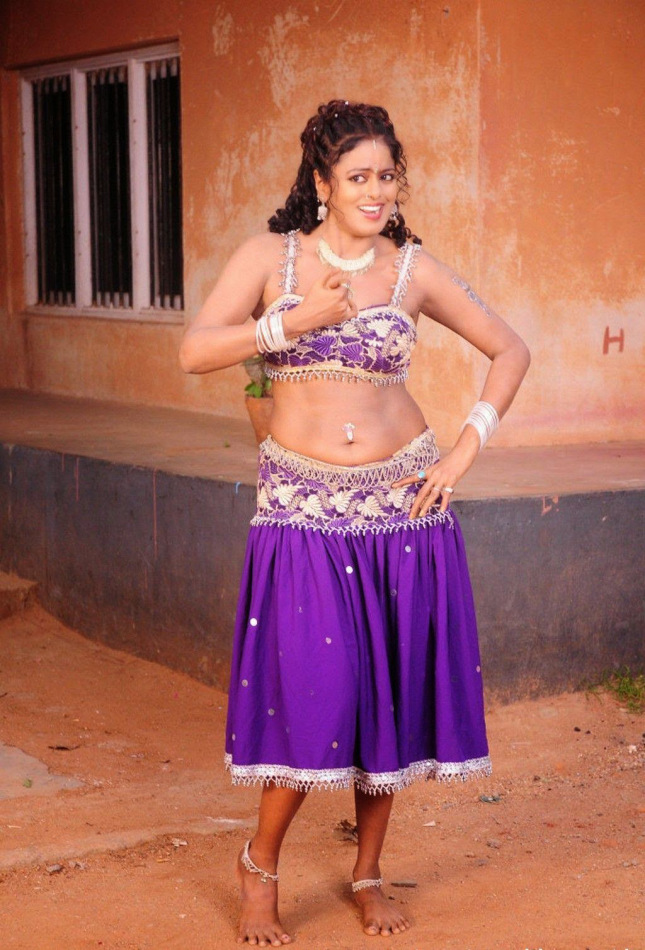 Sexiest-Item-Girls-from-South-Indian