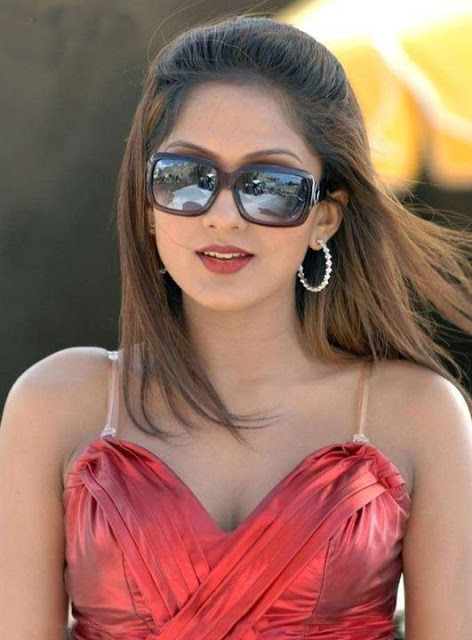 Sizzling_photos_of_Hot_Kannada_Actresses