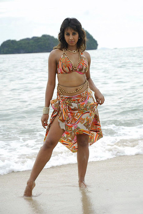 Sizzling_photos_of_Hot_Kannada_Actresses