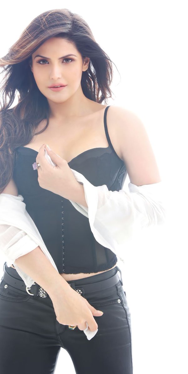 Sizzling photos of Nargis Fakhri – Zarine Khan and Hansika Motwani
