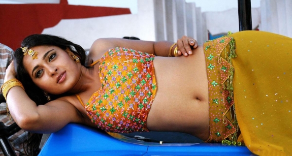 South Indian actresses Navel Show Pictures