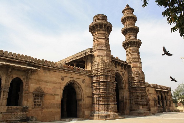 Shaking Minarets of Sidi Bashir