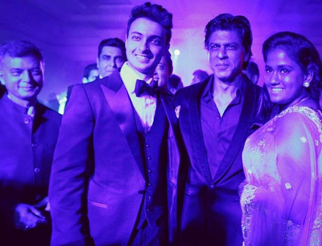 all-srk-and-salman-fans-these-unseen-arpita-khan-wedding-pictures-will-make-your-day all-srk-and-salman-fans-these-unseen-arpita-khan-wedding-pictures-will-make-your-day