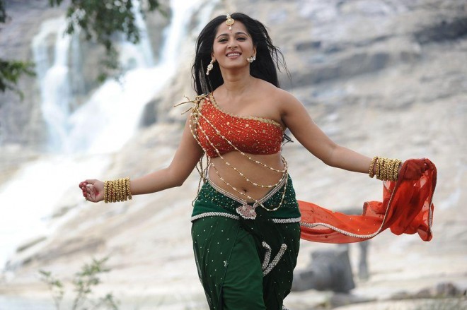 anushka-shetty-stills-in-rudhramadevi