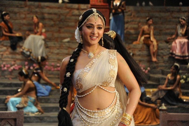 anushka-shetty-stills-in-rudhramadevi