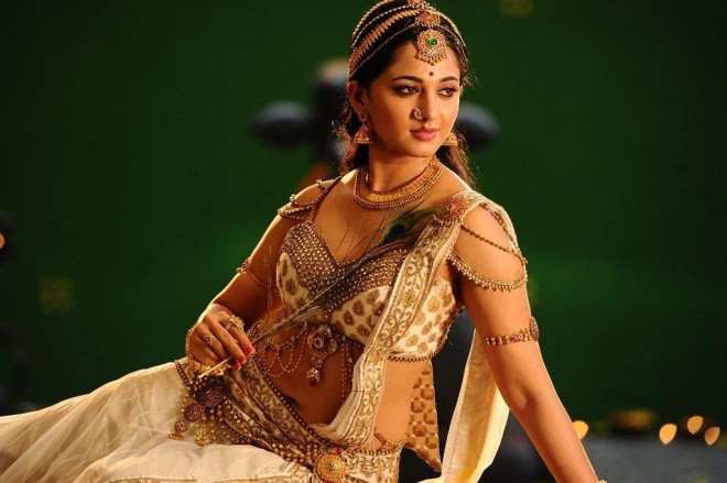 anushka-shetty-stills-in-rudhramadevi