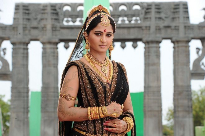 anushka-shetty-stills-in-rudhramadevi