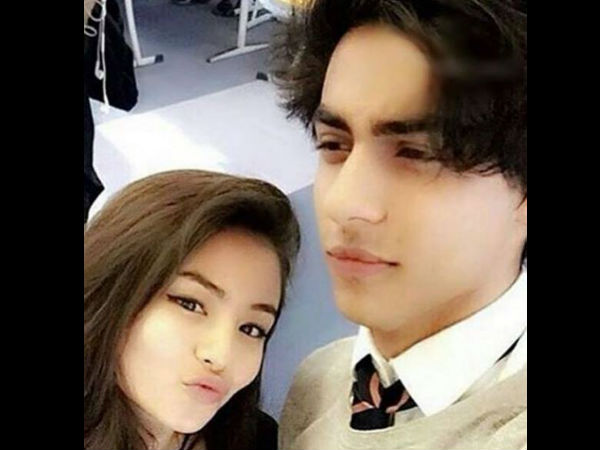 aryan-khan-and-navya-naveli-seen-together-pics aryan-khan-and-navya-naveli-seen-together-pics