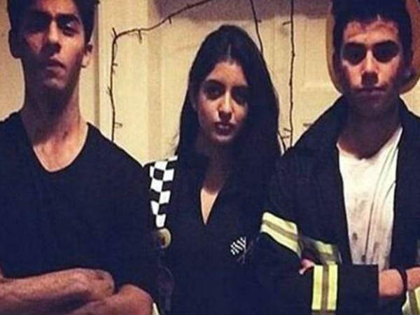 aryan-khan-and-navya-naveli-seen-together-pics aryan-khan-and-navya-naveli-seen-together-pics