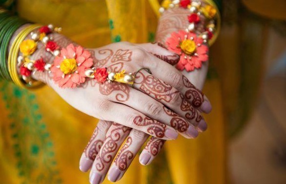 best-beautiful-flower-jewellery-designs-for-indian-bride-wedding