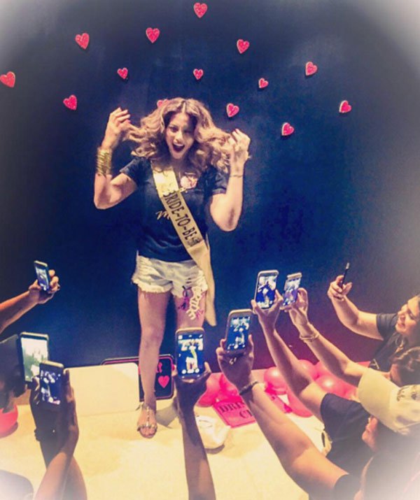 bipasha-basus-wedding-showers bipasha-basus-wedding-showers