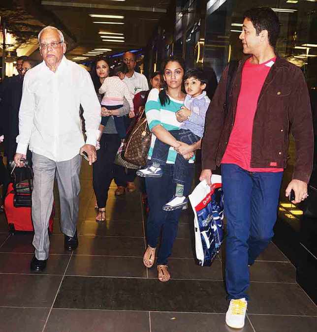 bollywood-stars-and-their-family-pics bollywood-stars-and-their-family-pics