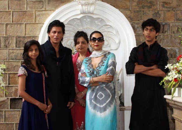 bollywood-stars-and-their-family-pics