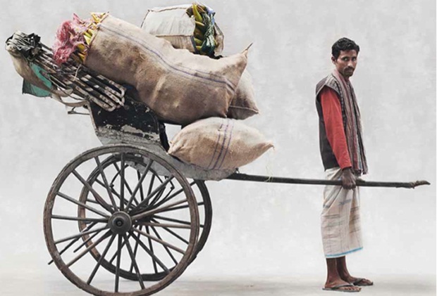 hand-pulled-rickshaws-of-kolkata hand-pulled-rickshaws-of-kolkata