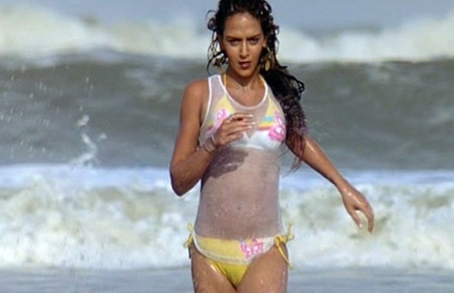 hot-actress-wet-in-water