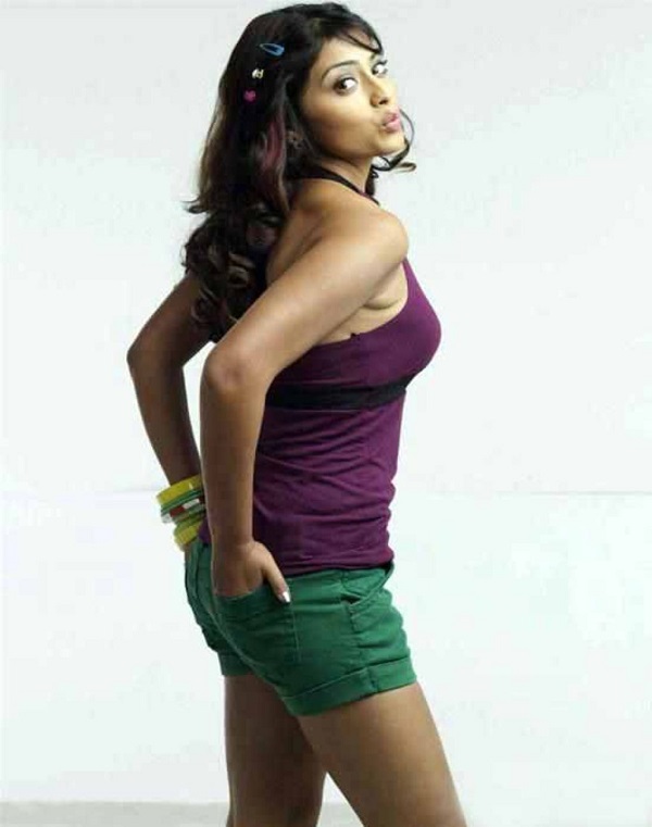 hottest-photoshoots-of-shriya