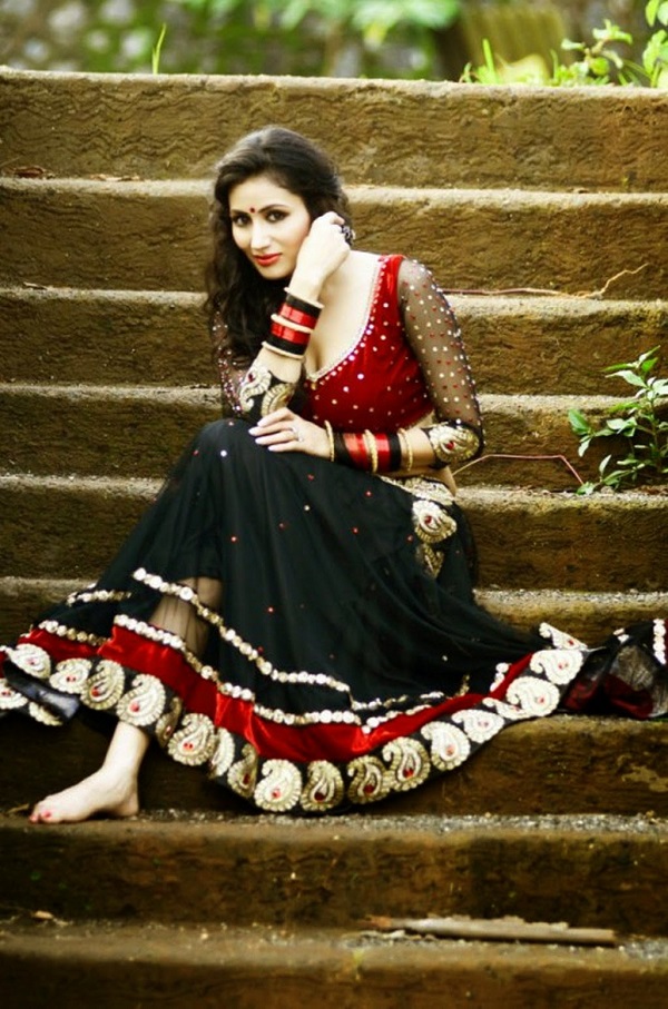 model-urvashi-solanki