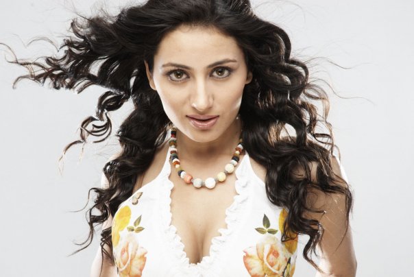 model-urvashi-solanki