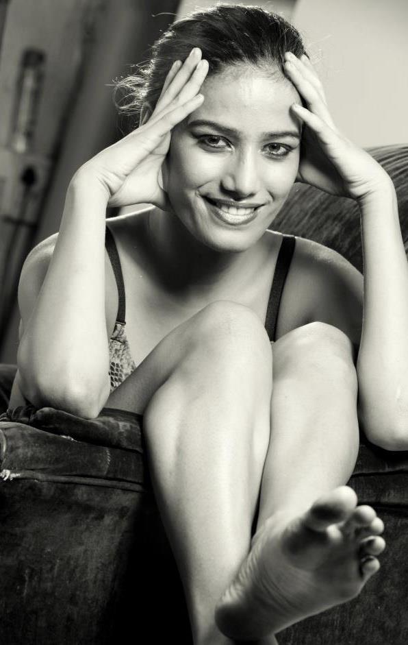 poonam-pandey-sexy-hot-photos