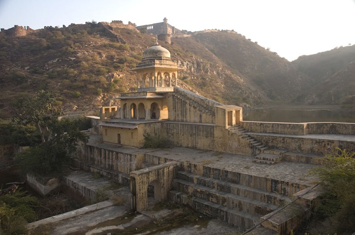 A 17th century structure between the Upper and Lower Sagar