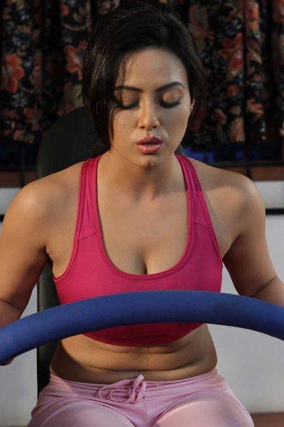 sana-khan-hot-pics