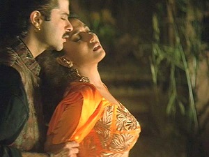 Top 10 seductive saree songs of Bollywood Top 10 seductive saree songs of Bollywood