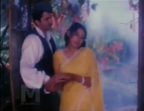 Top 10 seductive saree songs of Bollywood