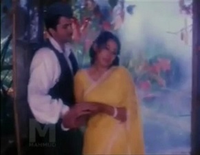 Top 10 seductive saree songs of Bollywood Top 10 seductive saree songs of Bollywood