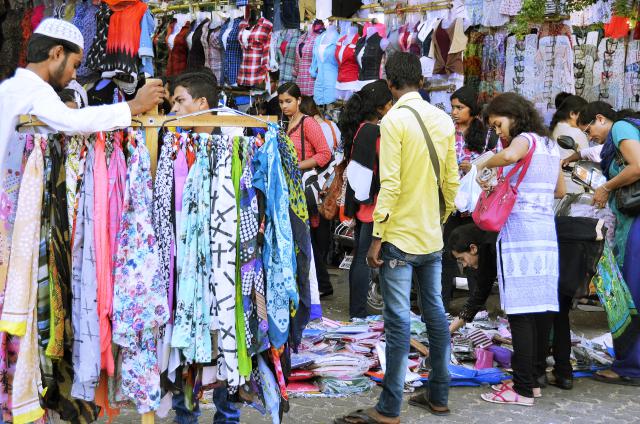  Markets in Mumbai ,Linking Road 