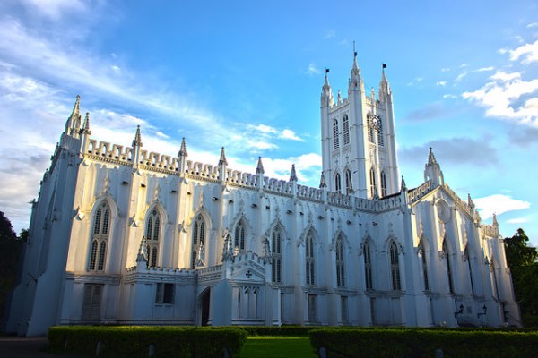 top-20-astonishing-stunning-churches-india top-20-astonishing-stunning-churches-india