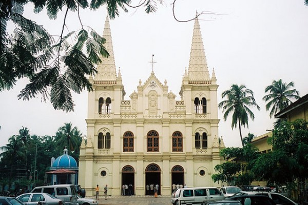 top-20-astonishing-stunning-churches-india top-20-astonishing-stunning-churches-india