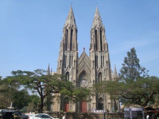 top-20-astonishing-stunning-churches-india top-20-astonishing-stunning-churches-india