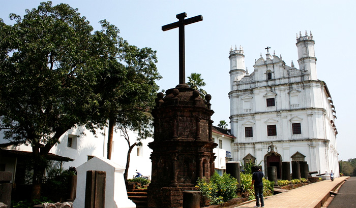 top-20-astonishing-stunning-churches-india top-20-astonishing-stunning-churches-india