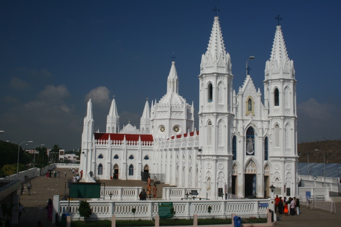 top-20-astonishing-stunning-churches-india top-20-astonishing-stunning-churches-india
