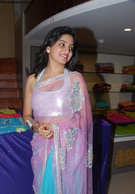Top 25 Indian Beauties Looking Gorgeous in Traditional Saree Top 25 Indian Beauties Looking Gorgeous in Traditional Saree