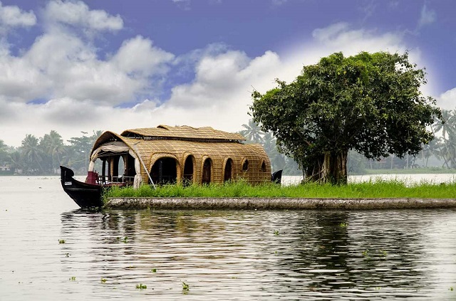 Alleppey: The Land of Backwaters Alleppey: The Land of Backwaters