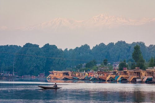 Kashmir: Paradise on Earth Kashmir: Paradise on Earth